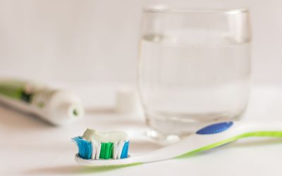 Fake news sobre uso do flúor colocam em risco saúde bucal de brasileiros