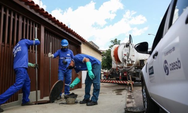Cuidado para não sobrecarregar a rede de esgoto com lixo e água pluvial
