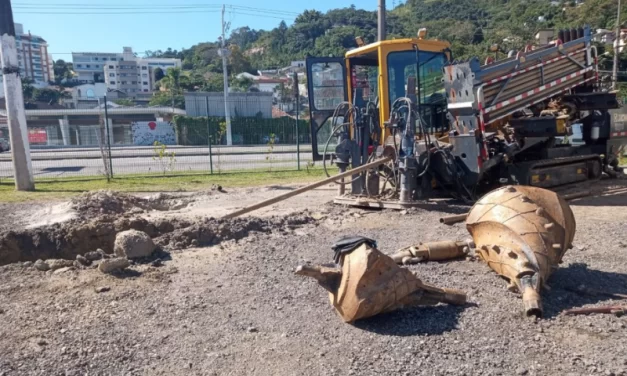 Em Florianópolis, CASAN faz instalação de emissário terrestre de esgoto com tecnologia não destrutiva