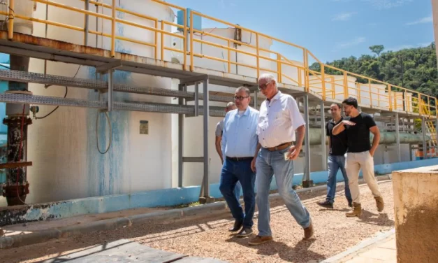 Angelin Lorenção conhece instalações da Estação de Tratamento de Água São José